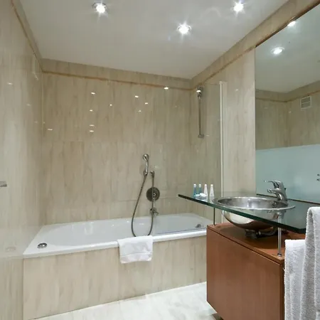 Aparthotel B-aparthotel Montgomery 4*