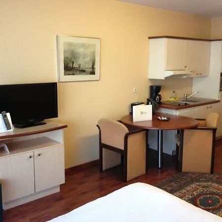 B-aparthotel Montgomery Aparthotel